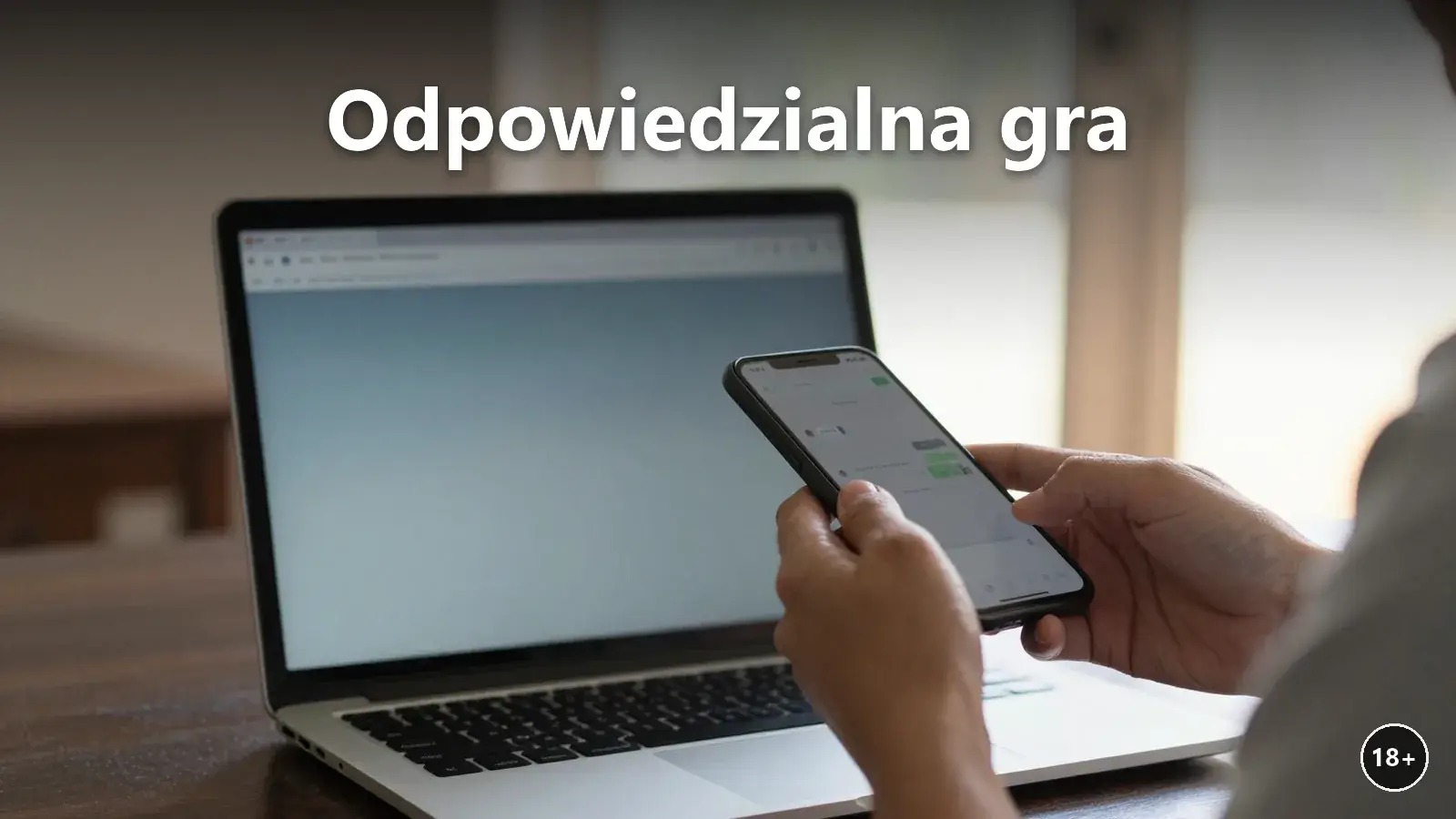 Gracz zamyka laptopa po osiągnięciu limitu gry