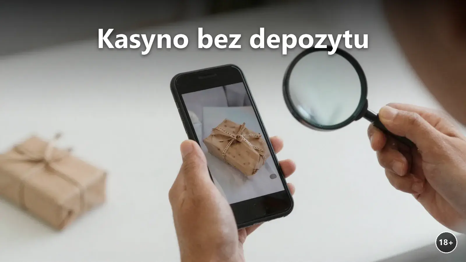 Prezent bonusowy na ekranie telefonu z metką warunków obrotu